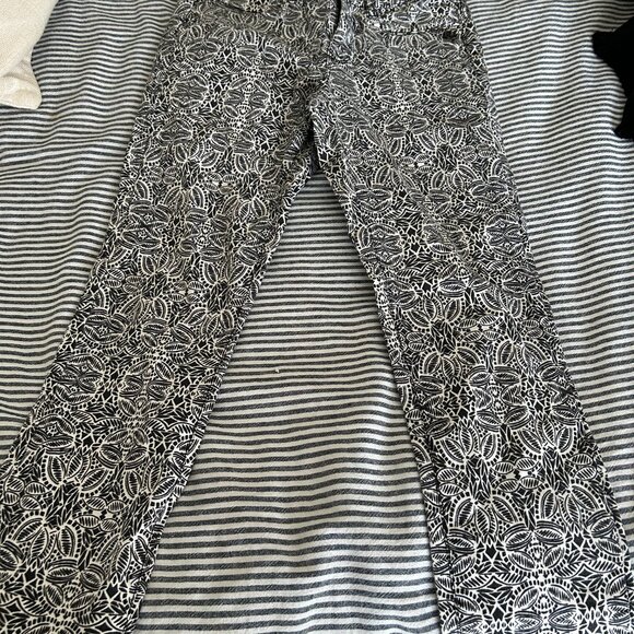 Jeans - Picture 1 of 4